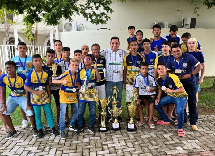 Deputado-Gutierres-e-Esporte-Clube-Castelo