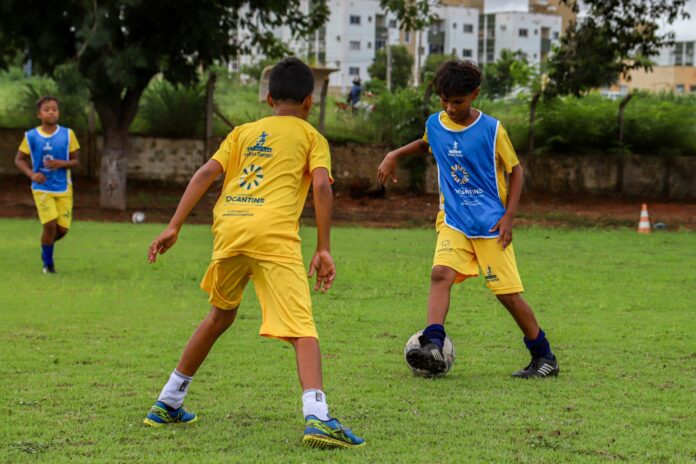 Escolinha-Nilton-Santos