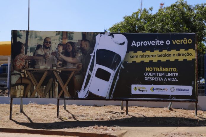 Outdoors da campanha serão instalados em diversas regiões do estado