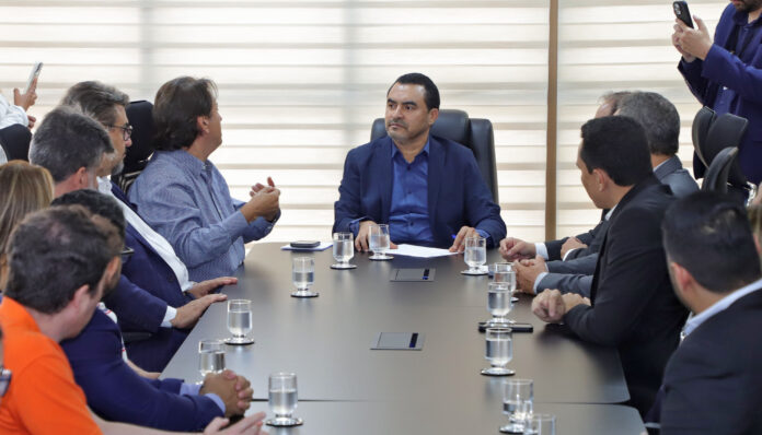 F2-Governador Wanderlei Barbosa assina contratos com empresas de bioenergia e construção civil -foto-Adilvan Nogueira-Governo do Tocantins-1